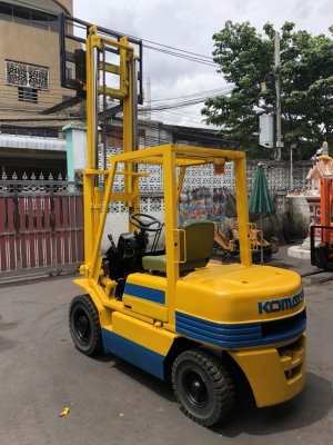 ขายรถโฟล์คลิฟท์ KOMATSU FD25-11 ดีเซล เกียร์ธรรมดา สภาพดีพร้อมใช้งาน