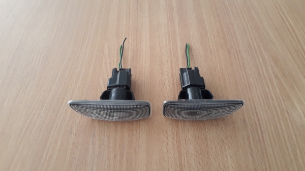 ไฟเลี้ยวแก้ม VOLVO S80 แท้ ไฟเลี้ยวแก้ม VOLVO S80 แท้