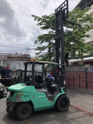 ขายรถโฟล์คลิฟท์ MITSUBISHI รุ่น FD30-ND ดีเซล  เกียร์ธรรมดา เสา 5 เมตร สภาพดีพร้อมใช้งาน