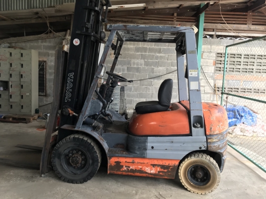 รถฟอร์คลิฟท์สภาพดีพร้อมใช้
