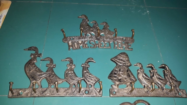 ขายที่แขวนงานวินเทจโลหะผสมสวยงาม ราคาชิ้นละ300บาท
