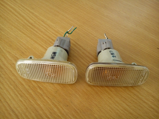 ไฟเลี้ยวแก้ม TOYOTA WISH แท้