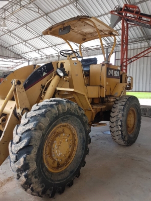 ขายรถตักCat920 ดิสเบรค สภาพสวยพร้อมใช้ ติดต่อคุณอ๊อฟ พิจิตร 086-737-9991