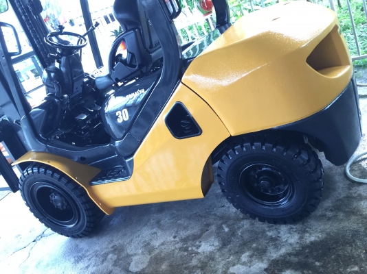 อาร์ ซี เอช โฟรคลิฟท์  ขาย โคมะสุ ขีด 17 ดีเซล 3 ตัน