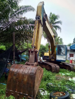 KOMATSU PC 200-3
