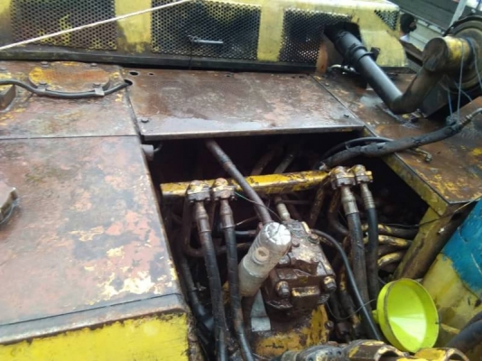 KOMATSU PC 200-3