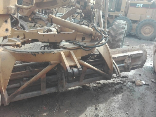 รถเกรด CAT 140 G 72 V0744 เล่มทะเบียนราคา 2,000,000