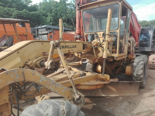 รถเกรด CAT 140 G 72 V0744 เล่มทะเบียนราคา 2,000,000