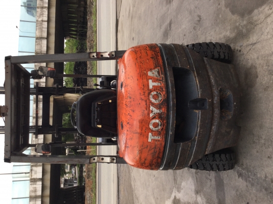 อาร์ ซี เอช โฟรคลิฟท์  ขาย โตโยต้า รุ่น 5 ดีเซล เสา 4.5 เมตร