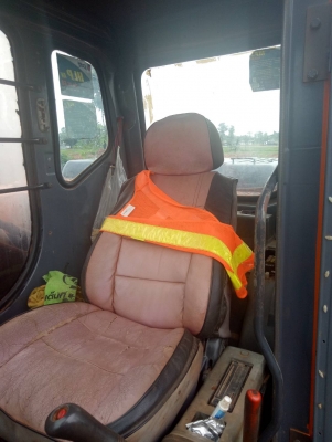 ขายHitachi zx200-11xxxxhrสภาพสวยพร้อมใช้ ติดต่อคุณอ๊อฟ พิจิตร 086-737-9991