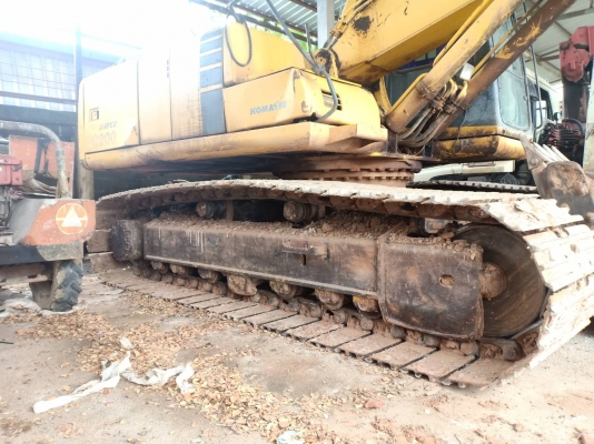 KOMUTSU PC200-6 เครื่องคัมมิน KOMUTSU PC200-6 เครื่องคัมมิน