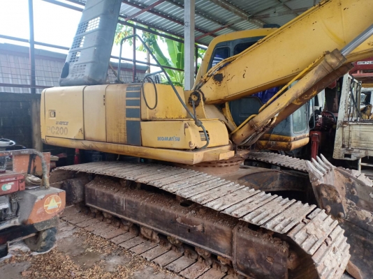 KOMUTSU PC200-6 เครื่องคัมมิน KOMUTSU PC200-6 เครื่องคัมมิน