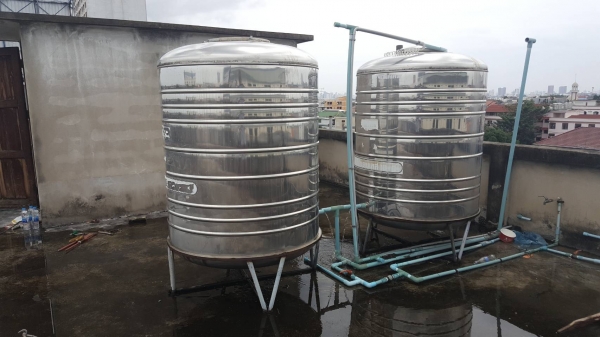 ถังน้ำสแตนเลส 1250 ลิตรตราเพชรอย่างหนา