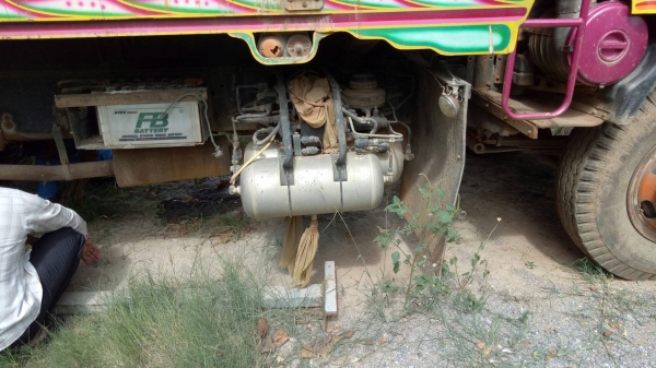 รถสิบล้อฮีโน่227