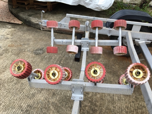 (ขายด่วน 50000 บาท)Sale the Trailer Galvanize made from UK for boat 1.5-2 TUN Ready use. ขาย เทรลเลอ (ขายด่วน 50000 บาท)Sale the Trailer Galvanize made from UK for boat 1.5-2 TUN Ready use. ขาย เทรลเลอ