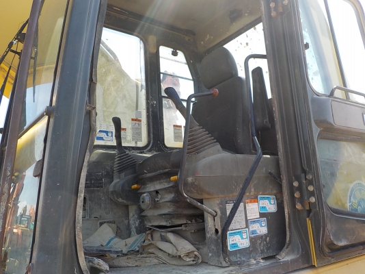 ขาย KOMATSU PC450-6 สภาพสวยพร้อมใช้ สนใจติดต่อ อำพล 090-9694506/ 080-3031241