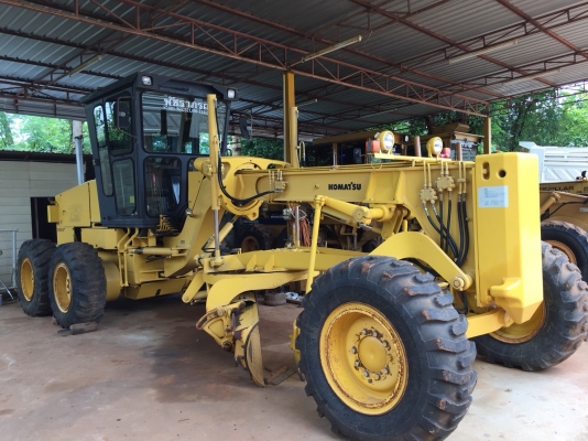 ขาย รถเกรด KOMUTSU GD661A เลขไมค์ 5000 ช.ม รถใหม่ออกห้าง รถใช้งานน้อย