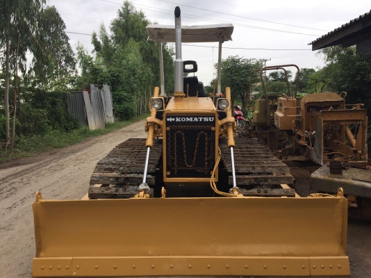 ขายรถแทร็กเตอร์D2-6PL สไลด์3ทิศทาง เก่าญี่ปุ่น รถพร้อมใช้งาน เครื่องดี ช่วงล่างดีเปลี่ยนใหม่หมด ใบแทร็กสวยทุกใบ ราคาต่อรองคุยกันได้ โทร0616613023แพรว