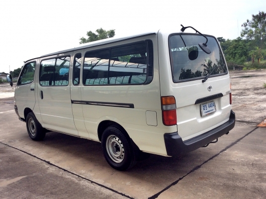 Toyota HIACE ปี 2000