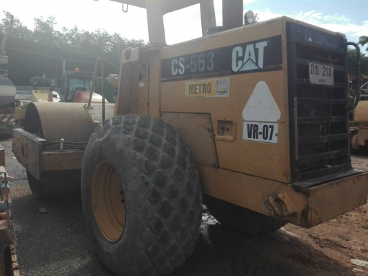 รถบด CAT 10 ตันสั่นสะเทือน CS563 เล่มทะเบียนราคา 750,000 รถบด CAT 10 ตันสั่นสะเทือน CS563 เล่มทะเบียนราคา 750,000