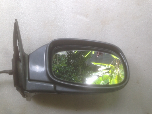 กระจกมองข้างปรับไฟฟ้า