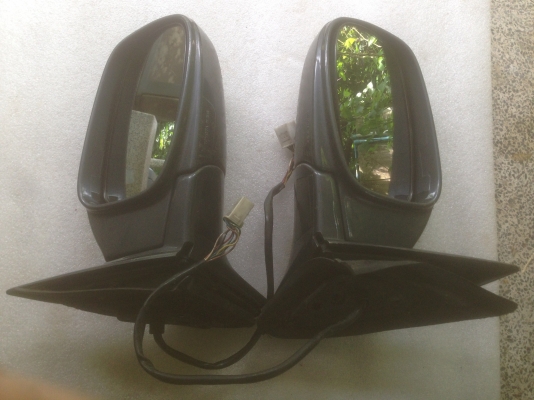 กระจกมองข้างปรับไฟฟ้า