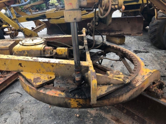 รถเกรด CAT 120G S/N 87V4619