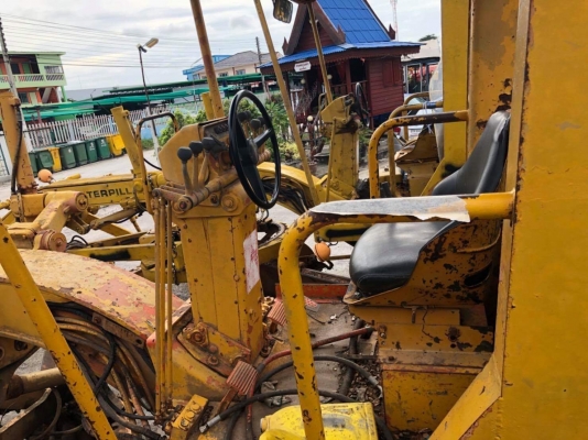 รถเกรด CAT 120G S/N 87V4619