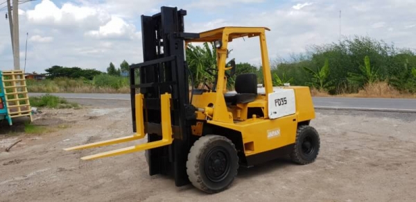 ขายด่วนรถยกดีเซลTCM FD35-18 ยก4ตันเสาสูง3เมตรยกให้ดูของหนัก4ตันสบายๆๆจริงๆรถนอกนำเข้ายังไม่เคยใช้งานในเมืองไทยเลย