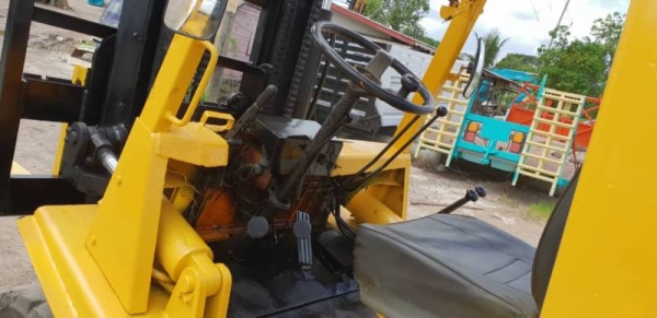 ขายด่วนรถยกดีเซลTCM FD35-18 ยก4ตันเสาสูง3เมตรยกให้ดูของหนัก4ตันสบายๆๆจริงๆรถนอกนำเข้ายังไม่เคยใช้งานในเมืองไทยเลย