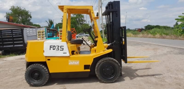 ขายด่วนรถยกดีเซลTCM FD35-18 ยก4ตันเสาสูง3เมตรยกให้ดูของหนัก4ตันสบายๆๆจริงๆรถนอกนำเข้ายังไม่เคยใช้งานในเมืองไทยเลย