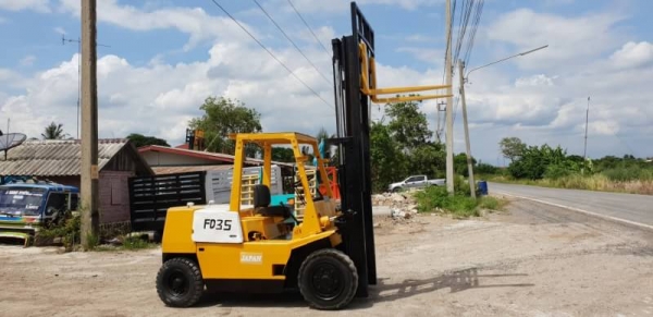 ขายด่วนรถยกดีเซลTCM FD35-18 ยก4ตันเสาสูง3เมตรยกให้ดูของหนัก4ตันสบายๆๆจริงๆรถนอกนำเข้ายังไม่เคยใช้งานในเมืองไทยเลย