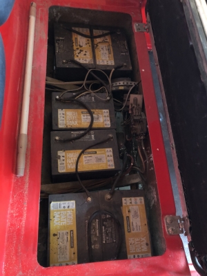 .......ขาย รถ GOLF โบราญ ROYAL สภาพใหม่มาก เป็นตัวสั่งมาจากนอก ..........