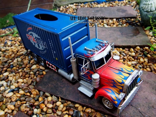 โมเดลรถตู้คอนเทนเนอร์สินค้า ขนาดใหญ่ เปิดปิดได้ งานสวยมาก