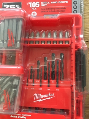 ชุดดอกไขควง ดอกสว่าน จำนวน 105 ชิ้น Milwaukee 48-89-0327