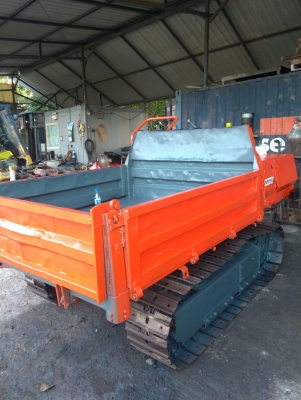 รถบรรทุกดั๊มตีนตะขาบ KOMATSU FD25 รถเก่านอกนำเข้า ยังไม่เคยใช้งานในไทย ยกดั๊มได้ ชม.การทำงานน้อย เครื่องดี ปั๊มแรง สภาพพร้อมใช้งาน มีเอกสารใบอินวอยซ์ มี VDO การทำงานให้ชม