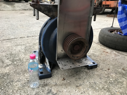 ขายหัวเกียร์ทดรอบ Cycro drive Sumitomo อัตราทด 1:51 made in Japan เพลาออกเกือบ 4นิ้ว ใส่กับมอเตอร์ 25HP. เพลาออกประมาณ 28รอบต่อนาที แรงบิดเยอะ สภาพสวยมาก หมุนนิ่ม พร้อมใช้งาน