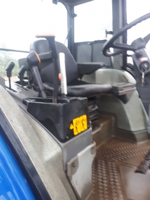 ขาย 7740 สี่สูบเทอร์โบ เก่านอกปีเดียว ขาย 7740 สี่สูบเทอร์โบ เก่านอกปีเดียว