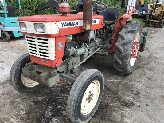 Yanmar ym2200สภาพดีเก่าญี่ปุ่นมีใบอินวอยไม่เคยใช้ในไทย