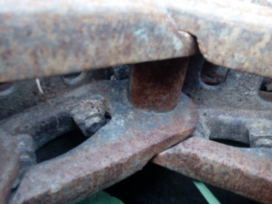 ขายโซ่ รถแมคโค PC-120-1-2-3 ขายไม่แพงครับ