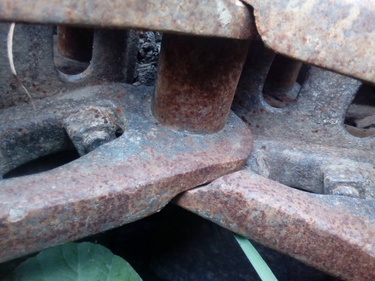 ขายโซ่ รถแมคโค PC-120-1-2-3 ขายไม่แพงครับ