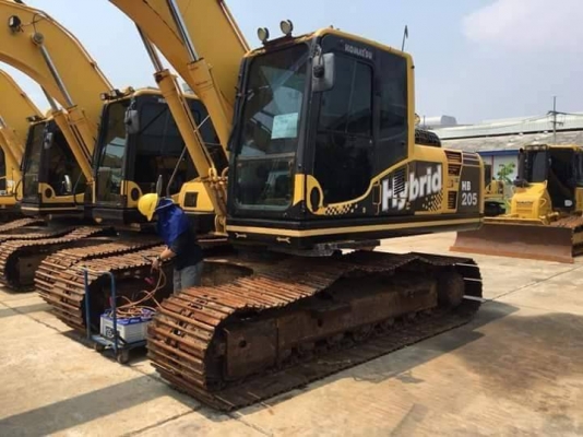 ฟรีดาวน์จัดไฟแนนซ์ได้เต็ม KOMATSU PC200-8 ไมล์ 6000 ชม.ราคา 1500000