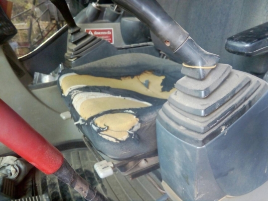 ขายรถแบคโฮ KOBELCO SK200-8 YN11 กับ YN12 ราคา 1300000 กับ 1500000