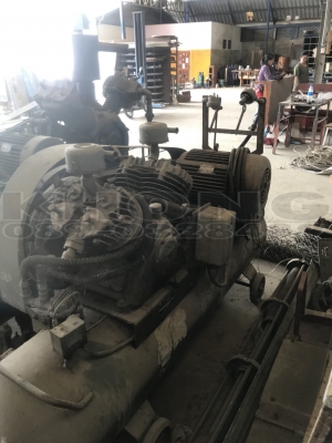 ขายด่วน ปั้มลม ไฟ3เฟส 2หัวปั้ม มี2ชุด ขายเลิกกิจการ 2ตัว เพียง 90000 บาท ขายด่วน ปั้มลม ไฟ3เฟส 2หัวปั้ม มี2ชุด ขายเลิกกิจการ 2ตัว เพียง 90000 บาท