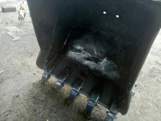 ขายรถแบคโฮ KOBELCO SK200-8 YN11 กับ YN12 ราคา 1300000 กับ 1500000