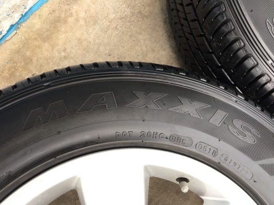 ล้อแม็ก Toyota Vigo Champ ขอบ 16 พร้อมยาง 215-65-16 ปี 18