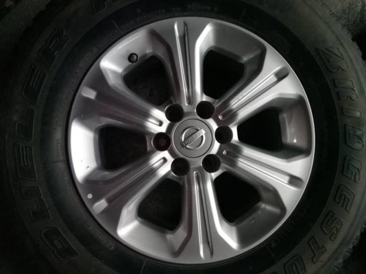 แม๊กนาวาร่า.16&times;7+พร้อมยางบริสโตน245/70/16.ล้อแม๊กไม่เบียดบิ่น มีลอยตามการใช้งาน ชุด4วง5900บ.โทร0879050181ส่งได้ทั่วไทย