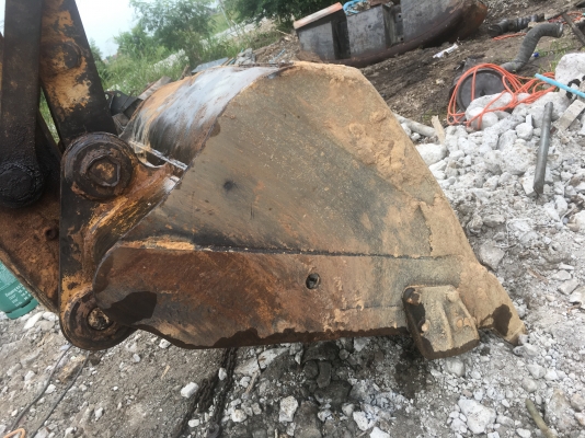 ขายแยกอะใหล่ CAT320V2 (แยกอะใหล่ครับ)