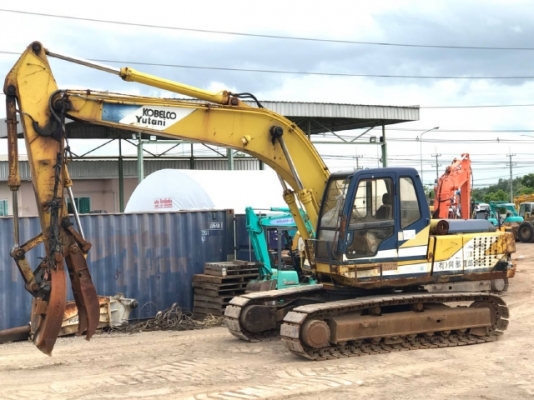 ขายรถขุด KOBELCO SK220 MARK 3 หัวแม่เหล็ก รถนอกนำเข้าเองจากญี่ปุ่น สภาพสวยพร้อมใช้ มีVDOการทำงานครับ