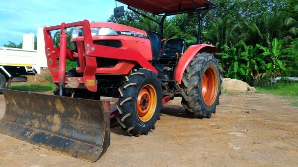ขายรถไถ YANMAR EF393T พร้อมดันหน้า+ผาน6 ราคา 240,000 เครื่องดี ยางหน้าใหม่ เปลี่ยนถ่ายของเหลวพร้อมกรอง พร้อมใช้งาน ราคาต่อรองได้ครับ มีบริการขนส่งทั่วไทย สอบถามได้ครับ ร้านสามย่านแทรคเตอร์ 0897489639 ,0899347475 line= 0897489639 / 0899347475 ขายรถไถ YANMAR EF393T พร้อมดันหน้า+ผาน6 ราคา 240,000 เครื่องดี ยางหน้าใหม่ เปลี่ยนถ่ายของเหลวพร้อมกรอง พร้อมใช้งาน ราคาต่อรองได้ครับ มีบริการขนส่งทั่วไทย สอบถามได้ครับ ร้านสามย่านแทรคเตอร์ 0897489639 ,0899347475 line= 0897489639 / 0899347475